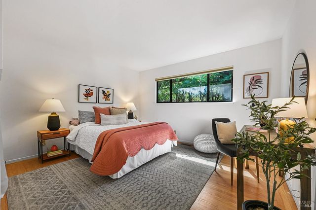 37 Manzanita Rd, Fairfax, CA 94930