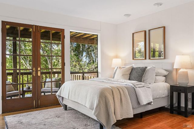 37 Manzanita Rd, Fairfax, CA 94930