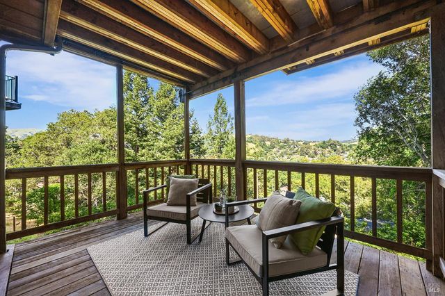 37 Manzanita Rd, Fairfax, CA 94930