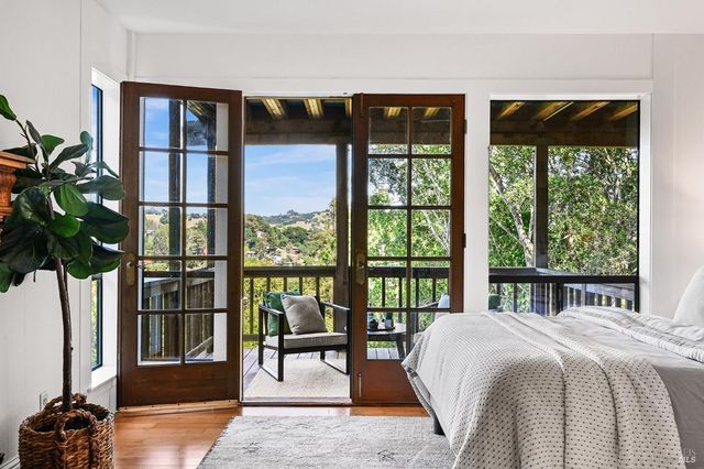 37 Manzanita Rd, Fairfax, CA 94930