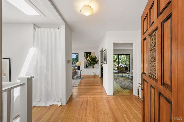 37 Manzanita Rd, Fairfax, CA 94930