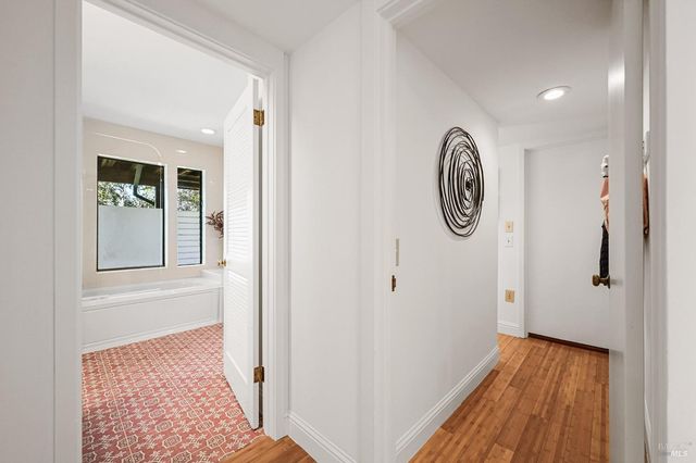 37 Manzanita Rd, Fairfax, CA 94930