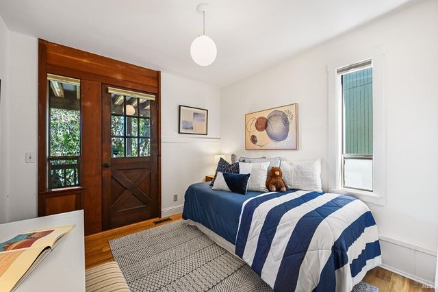 37 Manzanita Rd, Fairfax, CA 94930