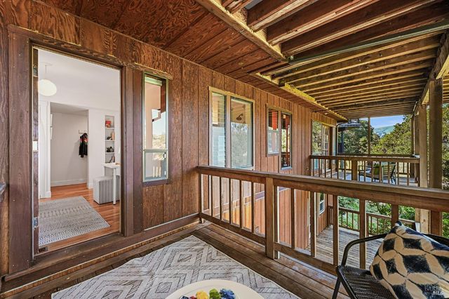 37 Manzanita Rd, Fairfax, CA 94930