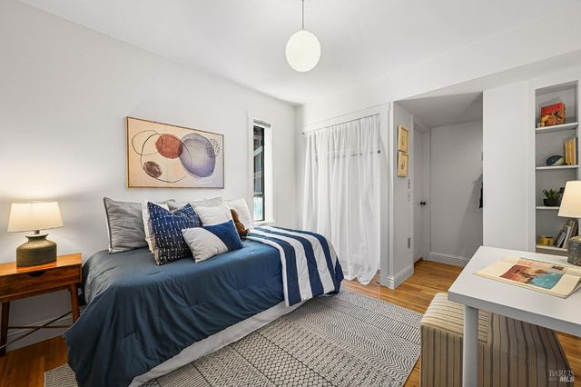 37 Manzanita Rd, Fairfax, CA 94930