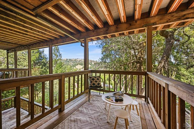 37 Manzanita Rd, Fairfax, CA 94930