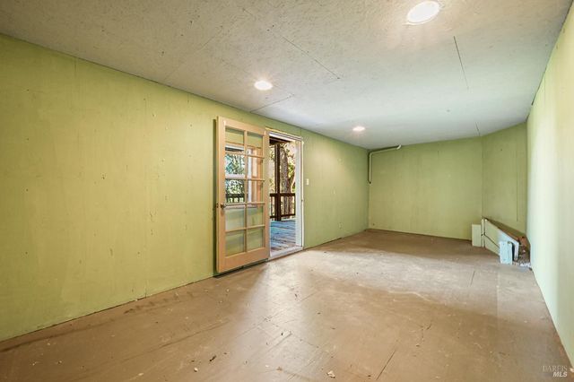 37 Manzanita Rd, Fairfax, CA 94930