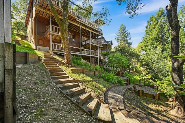 37 Manzanita Rd, Fairfax, CA 94930