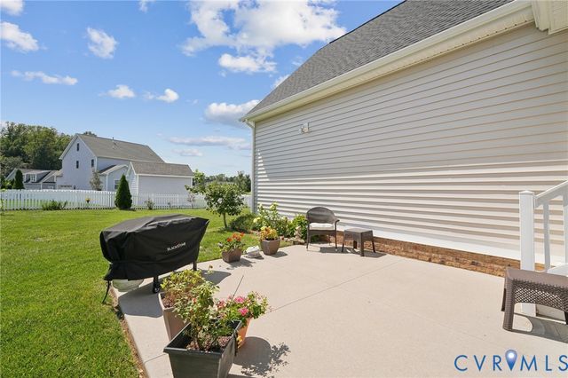 9509 Simpson Bay Dr, Mechanicsville, VA 23116