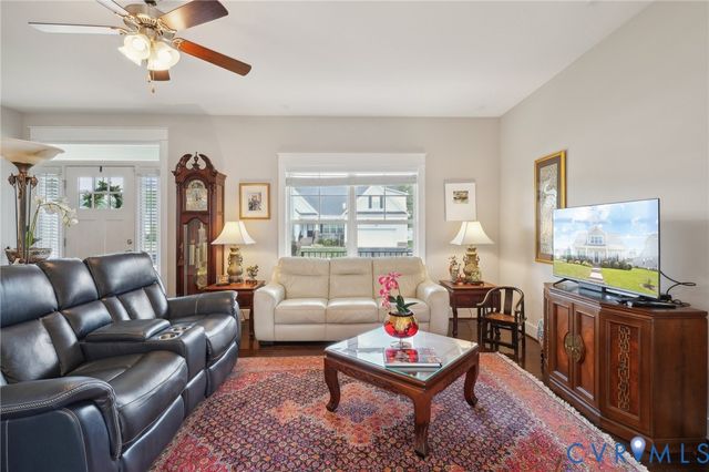 9509 Simpson Bay Dr, Mechanicsville, VA 23116