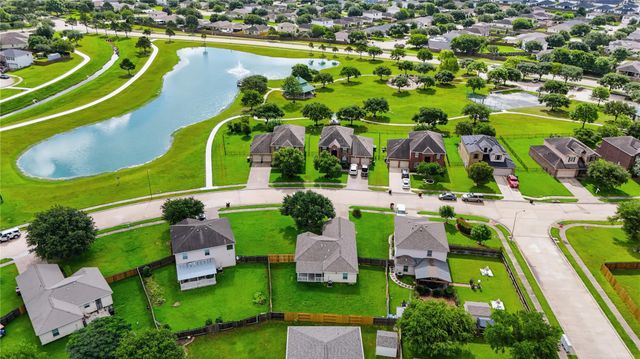 6906 Rambling Brook Lane, Richmond, TX 77469
