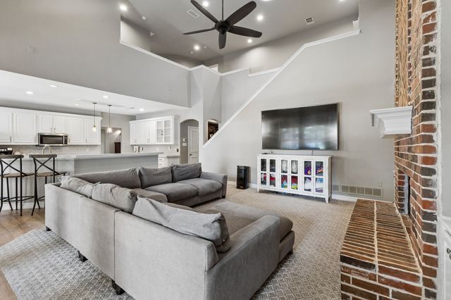 706 Wentwood Drive, Southlake, TX 76092