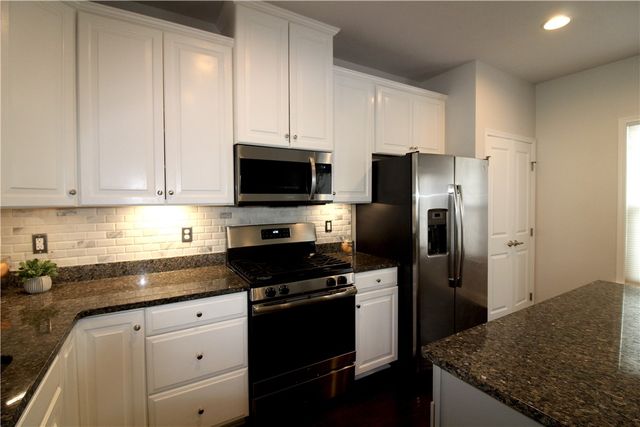 470 Fairmont Dr, Marshall, PA 15090