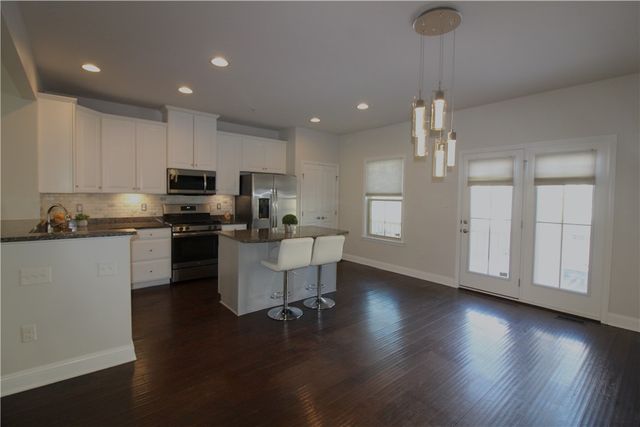 470 Fairmont Dr, Marshall, PA 15090