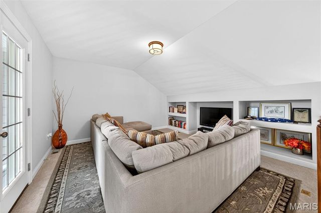 538 Triton Way Drive, Ballwin, MO 63011