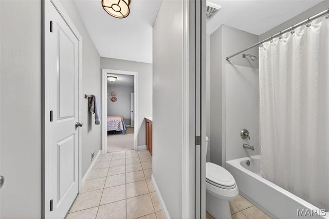 538 Triton Way Drive, Ballwin, MO 63011