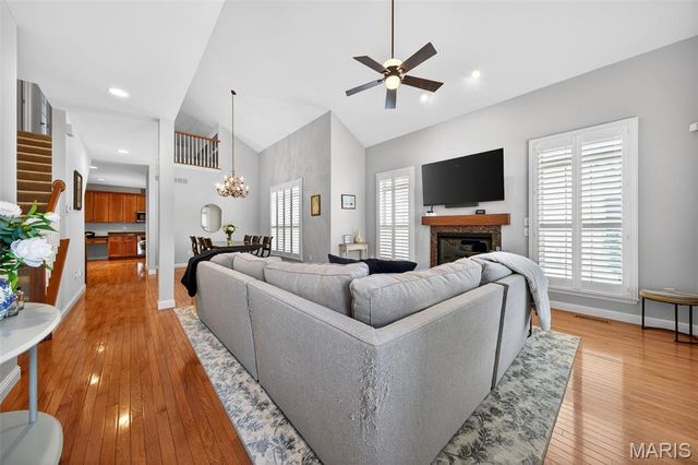 538 Triton Way Drive, Ballwin, MO 63011