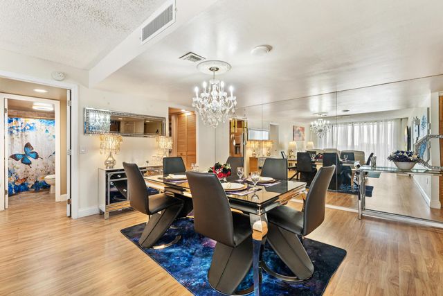 5600 N Flagler Drive 402, West Palm Beach, FL 33407