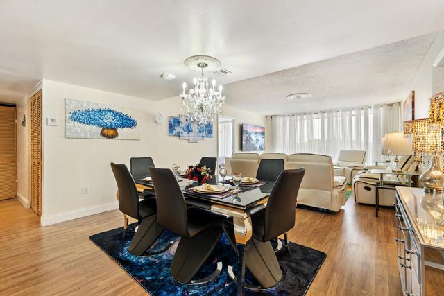 5600 N Flagler Drive 402, West Palm Beach, FL 33407