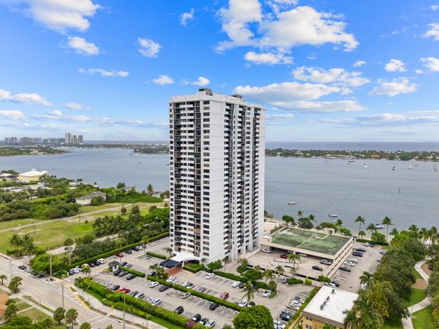 5600 N Flagler Drive 402, West Palm Beach, FL 33407
