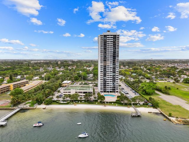 5600 N Flagler Drive 402, West Palm Beach, FL 33407