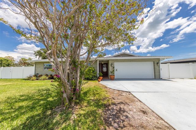 11602 GROVE STREET, Seminole, FL 33772