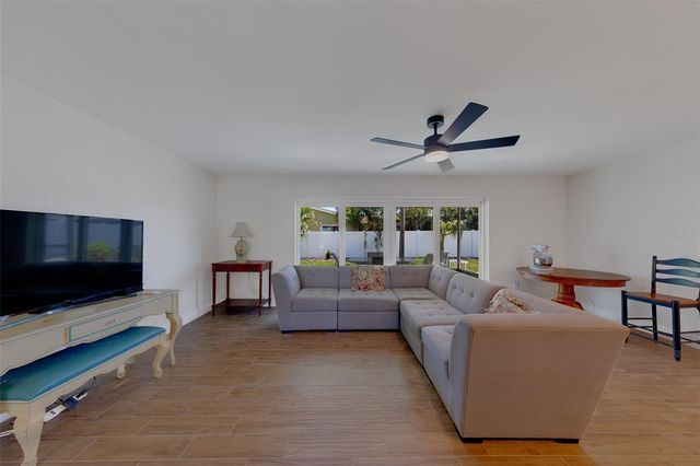 11602 GROVE STREET, Seminole, FL 33772