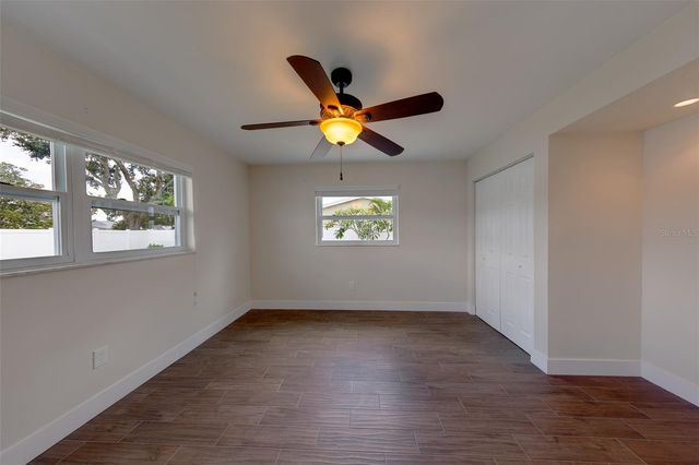 11602 GROVE STREET, Seminole, FL 33772