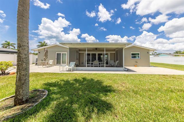 11602 GROVE STREET, Seminole, FL 33772