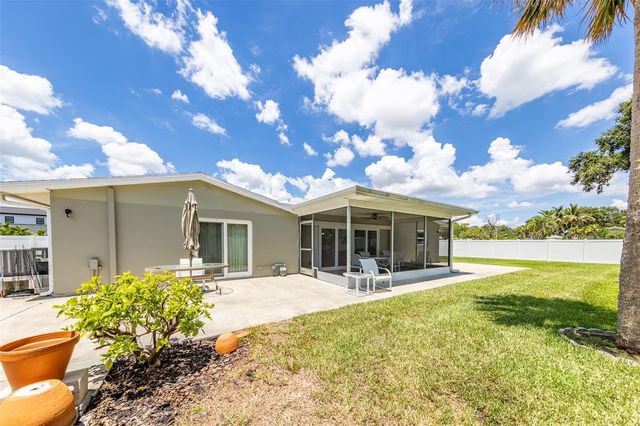 11602 GROVE STREET, Seminole, FL 33772