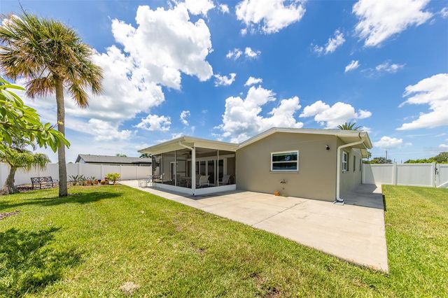 11602 GROVE STREET, Seminole, FL 33772