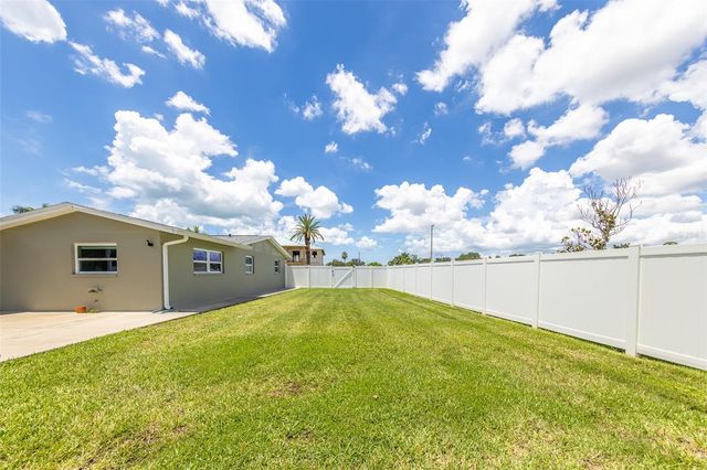 11602 GROVE STREET, Seminole, FL 33772