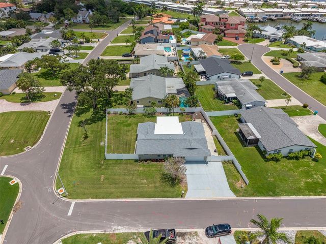 11602 GROVE STREET, Seminole, FL 33772