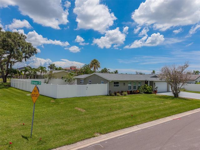 11602 GROVE STREET, Seminole, FL 33772