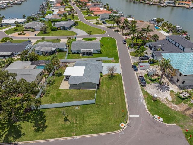 11602 GROVE STREET, Seminole, FL 33772