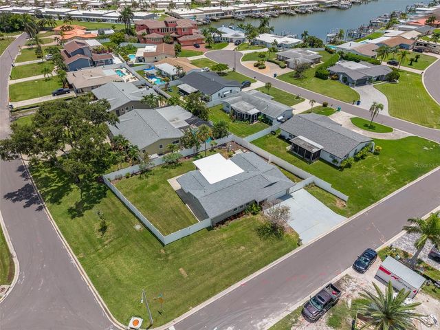 11602 GROVE STREET, Seminole, FL 33772