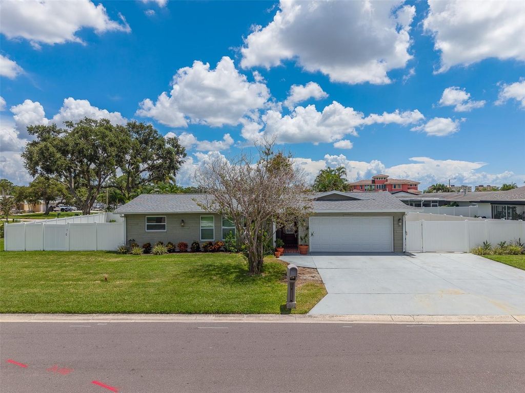 11602 GROVE STREET, Seminole, FL 33772