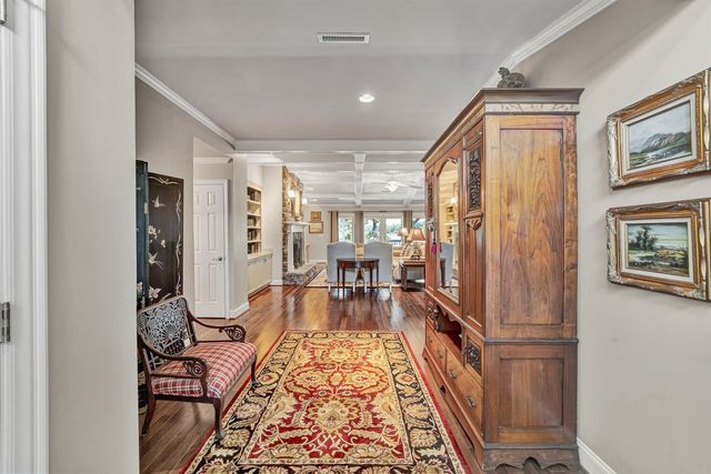 155 Shoreline CIR, Penhook, VA 24137