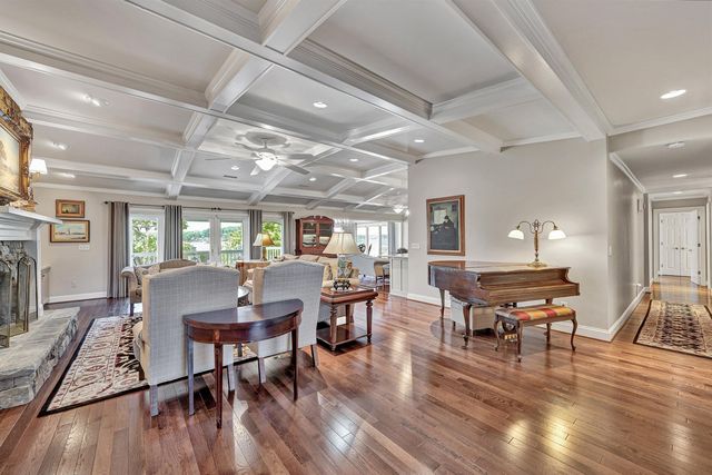 155 Shoreline CIR, Penhook, VA 24137
