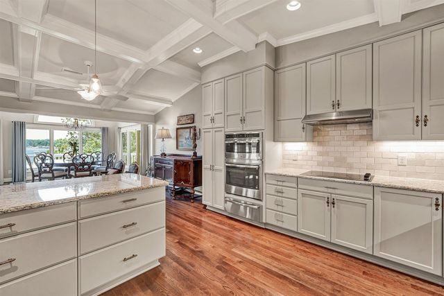 155 Shoreline CIR, Penhook, VA 24137