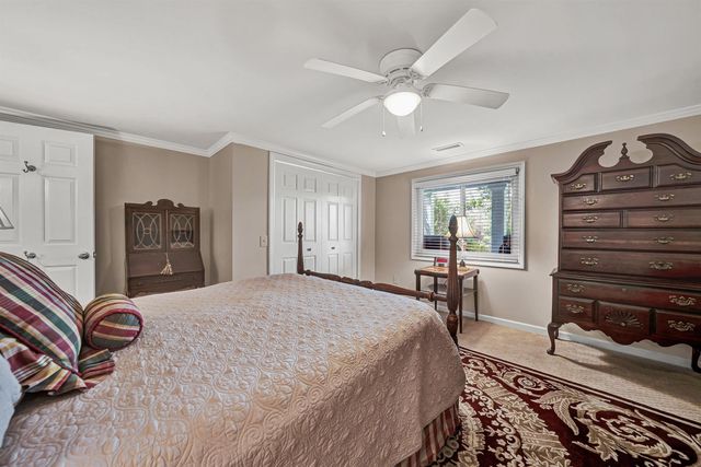 155 Shoreline CIR, Penhook, VA 24137