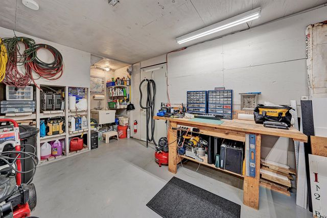 155 Shoreline CIR, Penhook, VA 24137
