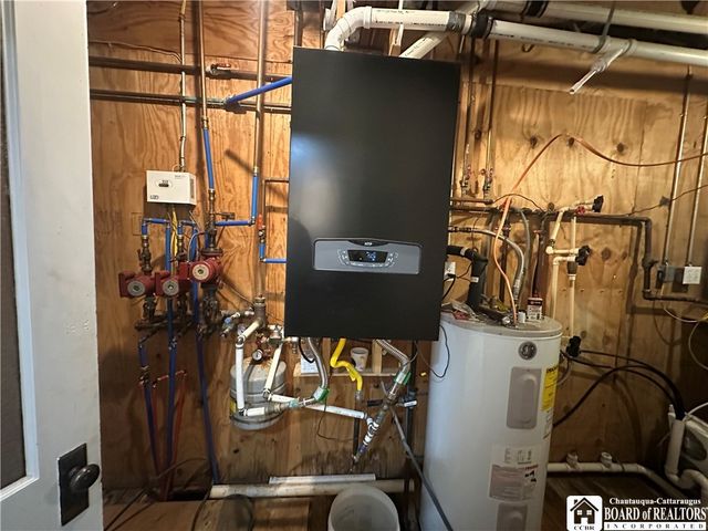 11439 Hanover Road, Hanover, NY 14062