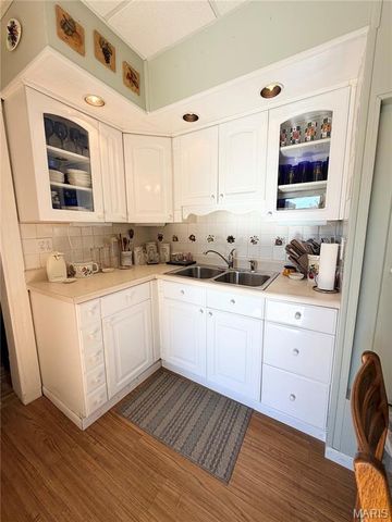 400 E Main Street, Perry, MO 63462