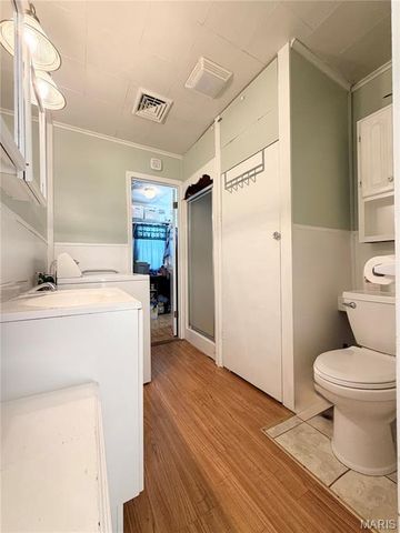 400 E Main Street, Perry, MO 63462