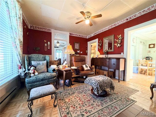 400 E Main Street, Perry, MO 63462