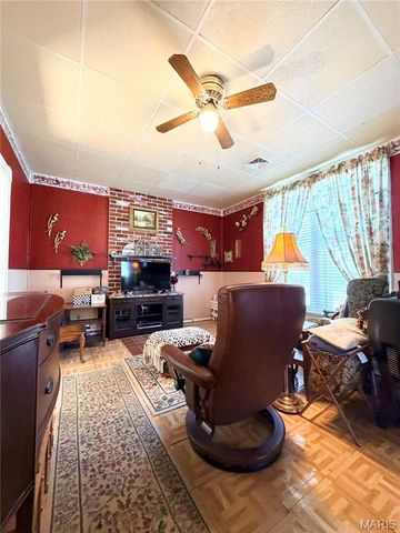 400 E Main Street, Perry, MO 63462