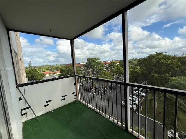 4174 Inverrary Dr 604, Lauderhill, FL 33319