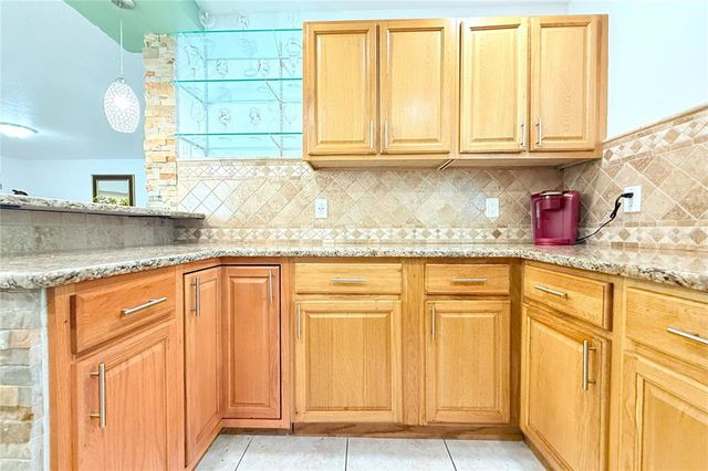 3306 E CHELSEA STREET, Tampa, FL 33610