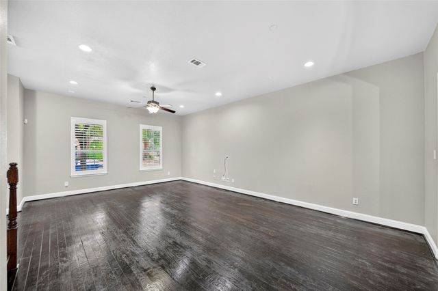 8607 Calvin Road, Irving, TX 75063